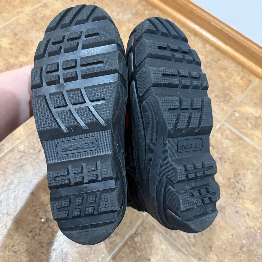 Sorel Flurry Insulated Snow Boots Youth Size 6 Waterproof Winter Black Outdoor